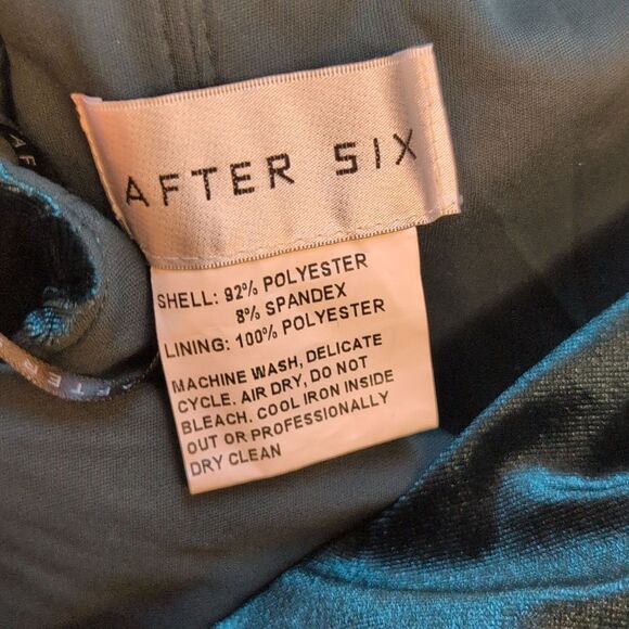 NWT After Six Draped Cuff Off-the-Shoulder Velvet Maxi Dress Pockets Evergreen 8 - Picture 12 of 15